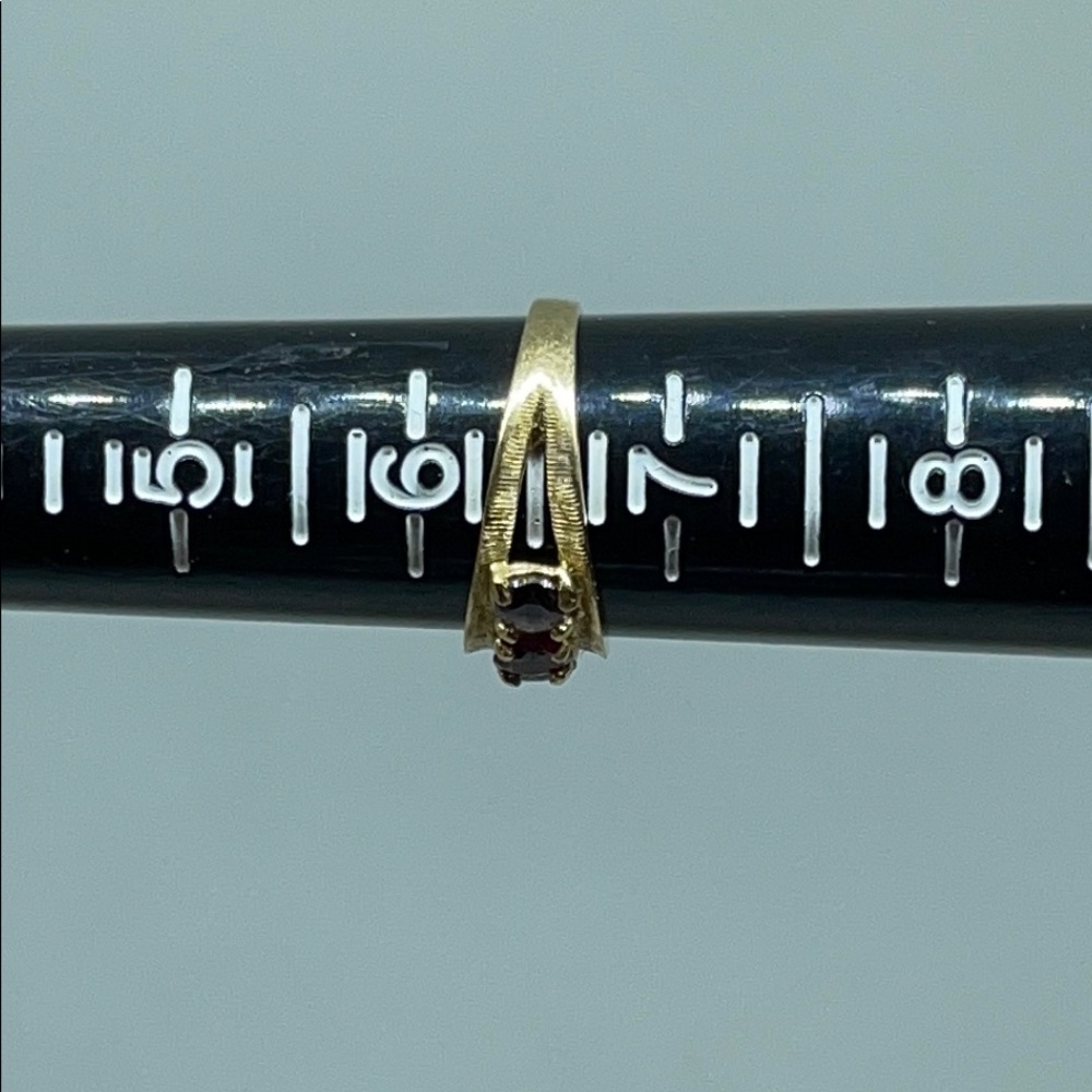 14K Gold Mother’s Ring w/ Synthetic Birth Stones - Picture 6 of 6